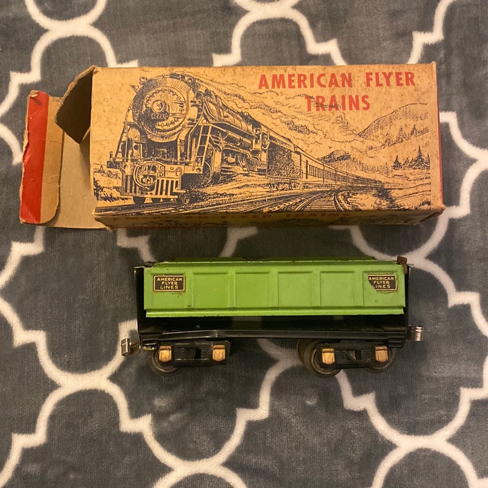 Pre-War O gauge American Flyer 3019/230 dump car and original box
